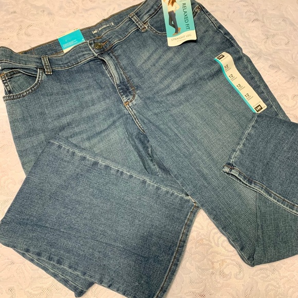 Lee Denim - Jeans-Lee Relaxed Fit 12 Short- new w tags